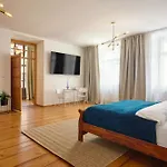 Latran House 71 By Kh Pensionat