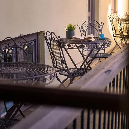 Πανσιόν Latran House 71 By Kh