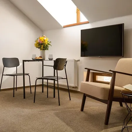 Latran House 71 By Kh