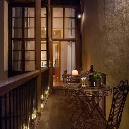 Πανσιόν Latran House 71 By Kh