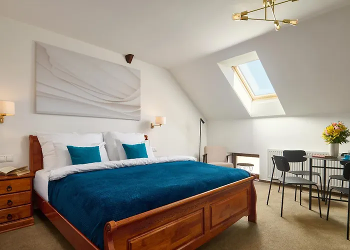 Latran House 71 By Kh 3*