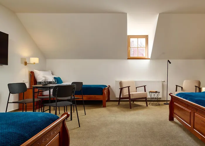 Πανσιόν Latran House 71 By Kh