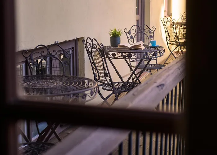 Πανσιόν Latran House 71 By Kh