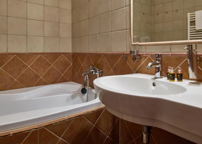 Πανσιόν Latran House 71 By Kh 3*