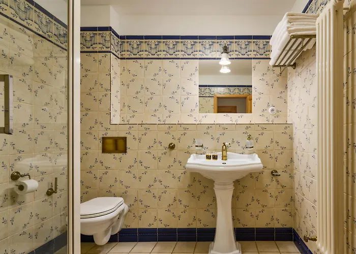 Latran House 71 By Kh 3*