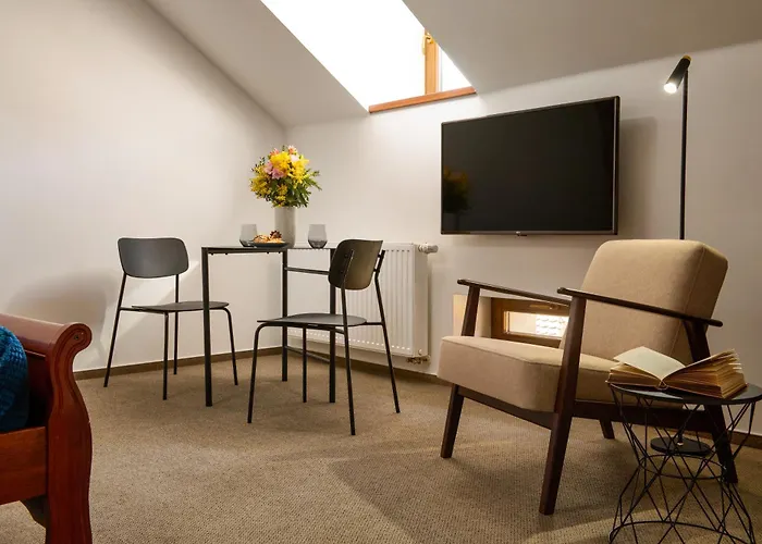 Latran House 71 By Kh