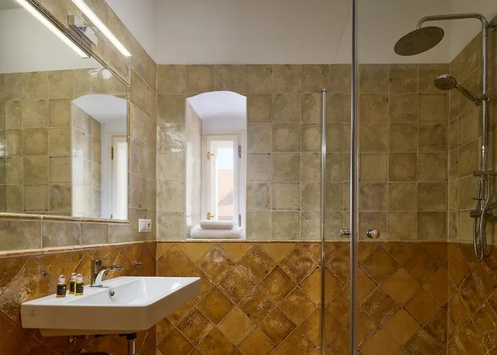 Latran House 71 By Kh Πανσιόν 3*